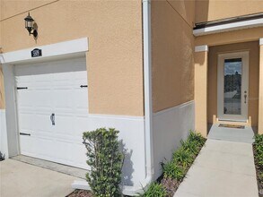 5509 Cumberland Star Ct. in Lutz, FL - Foto de edificio - Building Photo