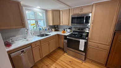 19 Portsmouth Ave in Exeter, NH - Building Photo - Building Photo