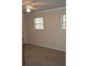 652 Moselle Dr in Mableton, GA - Building Photo - Building Photo