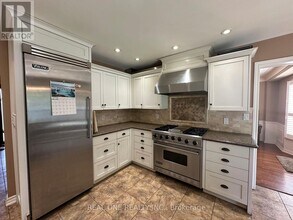 3944 Glamis Ct in Mississauga, ON - Building Photo - Building Photo
