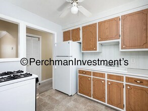 9576 Columbia St in Redford Township, MI - Foto de edificio - Building Photo