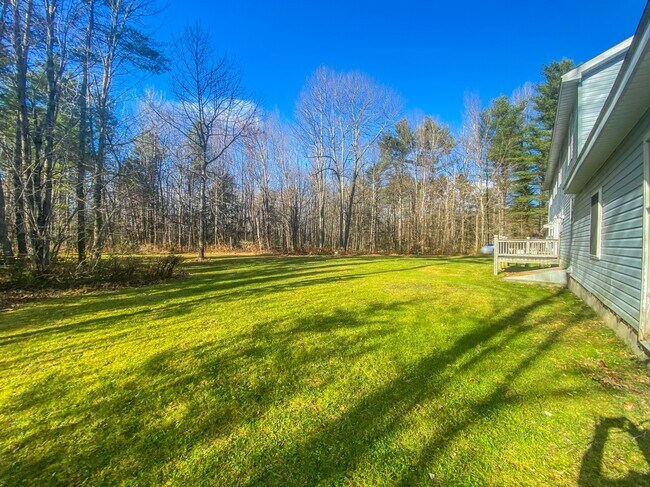 289 Stanley Rd in Winthrop, ME - Building Photo - Building Photo