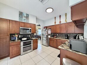 1966 Fishermens Bend in Palm Harbor, FL - Building Photo - Building Photo