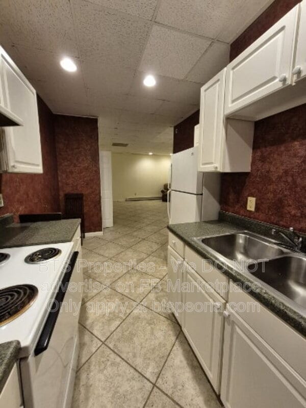 5917 W Plank Rd in Bellevue, IL - Building Photo - Building Photo