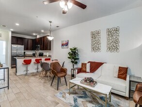 501 W 30th St in Austin, TX - Building Photo - Building Photo