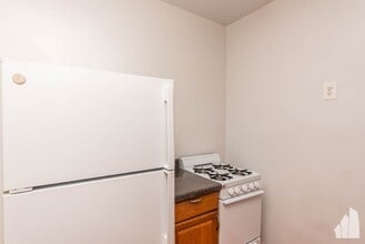 1421 W Farwell Ave in Chicago, IL - Foto de edificio - Building Photo