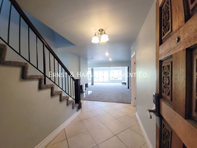 869 E Kallin Way in Long Beach, CA - Building Photo - Building Photo