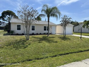 2844 SE Melaleuca Blvd in Port St. Lucie, FL - Building Photo - Building Photo