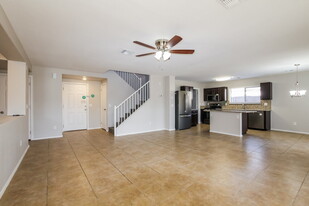 8027 W Mission Ln in Peoria, AZ - Foto de edificio - Building Photo