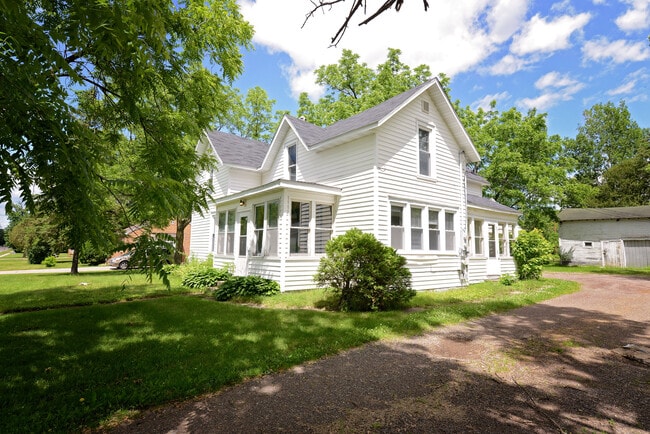 property at 636 N Franklin St