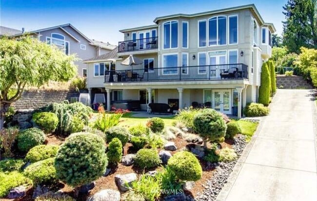 property at 1202 Nisqually St