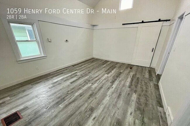 1059 Henry Ford Centre Dr in Windsor, ON - Building Photo - Building Photo