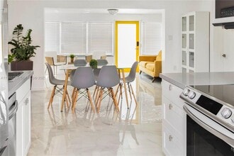 1241 SW 29th St in Fort Lauderdale, FL - Building Photo - Building Photo