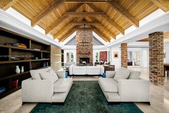 9000 Arvida Dr in Coral Gables, FL - Building Photo - Building Photo