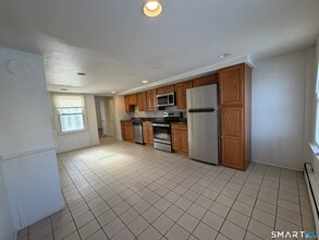 57 Chapel St in Wallingford, CT - Building Photo - Building Photo