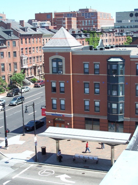 Parmelee Court in Boston, MA - Building Photo