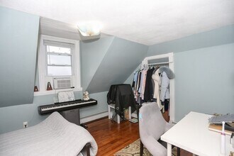 79 Glenwood Rd, Unit #2 in Somerville, MA - Foto de edificio - Building Photo
