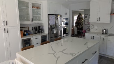 459 Jolina Way in Encinitas, CA - Foto de edificio - Building Photo