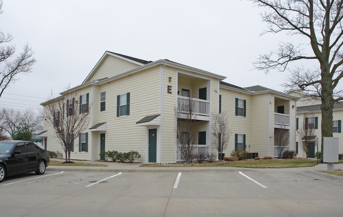 Harper Square Apartments in Lawrence, KS - Building Photo