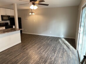 4206 17th St in Lubbock, TX - Foto de edificio - Building Photo
