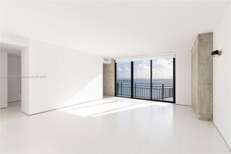 720 NE 69th St, Unit 9N in Miami, FL - Building Photo - Building Photo