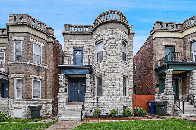 property at 4631 Washington Ave