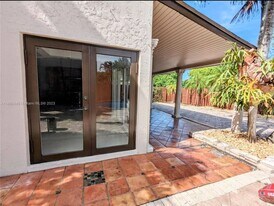 12969 NW 11th Terrace in Miami, FL - Building Photo