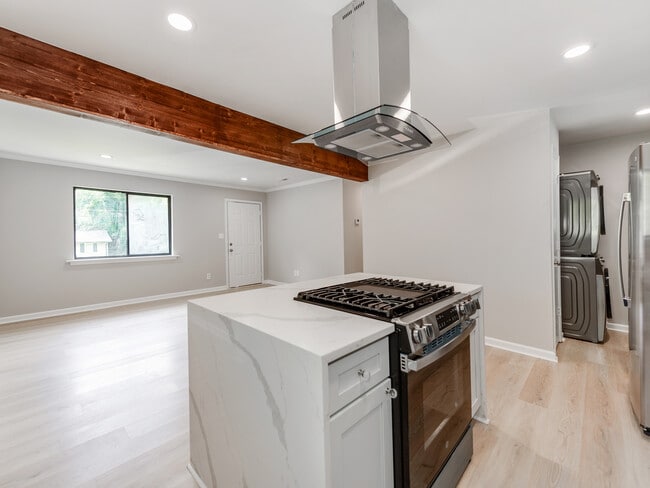 4925 Springview Rd in Charlotte, NC - Building Photo - Building Photo