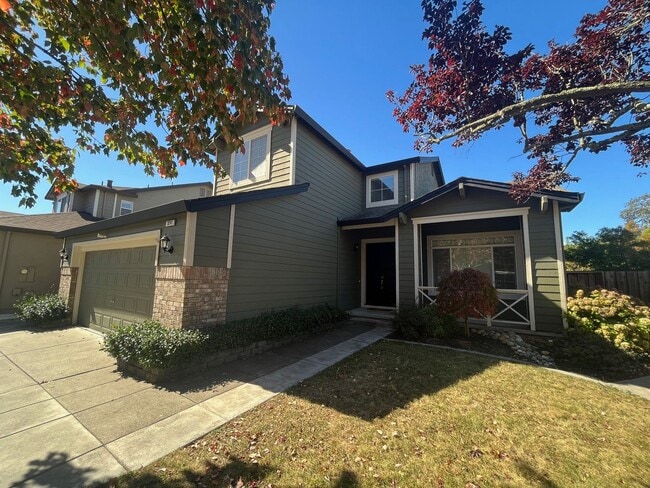 8741 Holly Leaf Dr in Windsor, CA - Building Photo - Building Photo