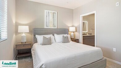 402 W Lincoln St, Unit 348 in Phoenix, AZ - Building Photo - Building Photo