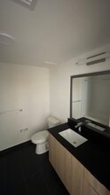 922 E 27th St, Unit A1 in Hialeah, FL - Building Photo - Building Photo