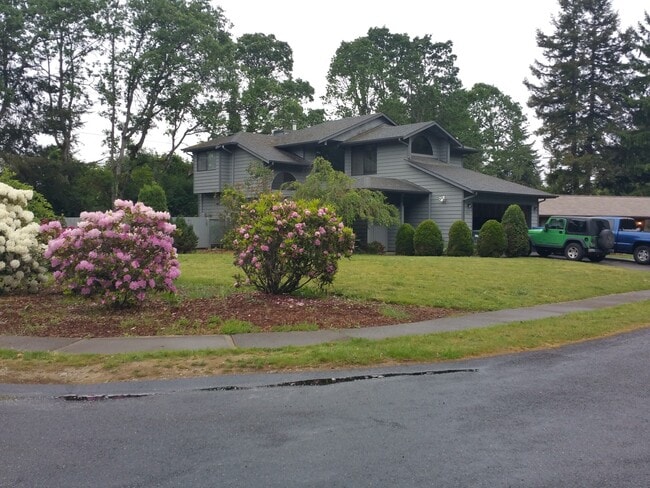 property at 4831 Indian Summer Dr SE