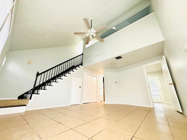 11014 Longtom Ct in Houston, TX - Building Photo - Building Photo