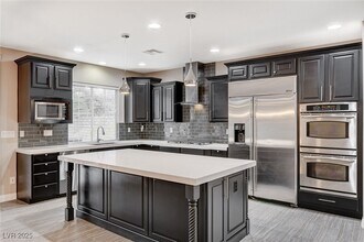 12274 La Prada Pl in Las Vegas, NV - Building Photo - Building Photo