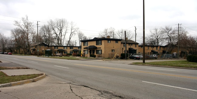 Vistas Apartments