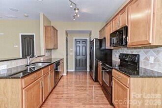 10218 Blakeney Preserve Dr in Charlotte, NC - Building Photo - Building Photo