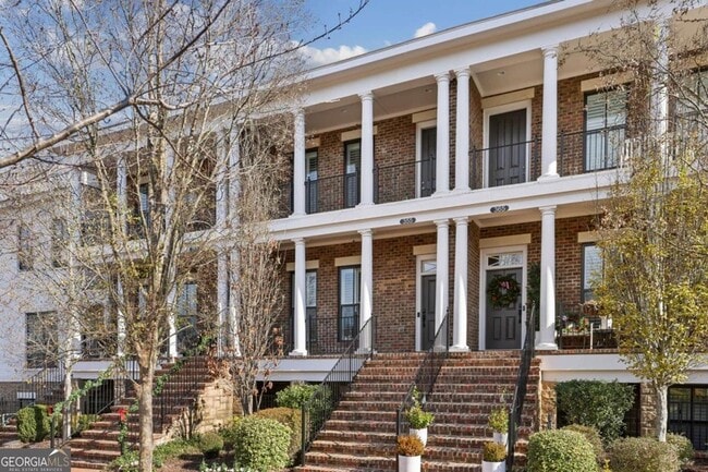 355 Cricket Ln in Alpharetta, GA - Foto de edificio - Building Photo