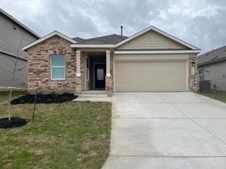property at 1236 Treehouse Ln