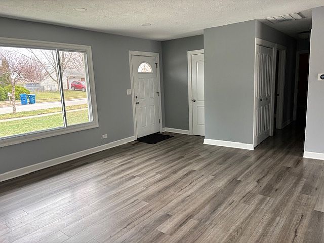 3930 Greenbay Dr in Hanover Park, IL - Building Photo - Building Photo