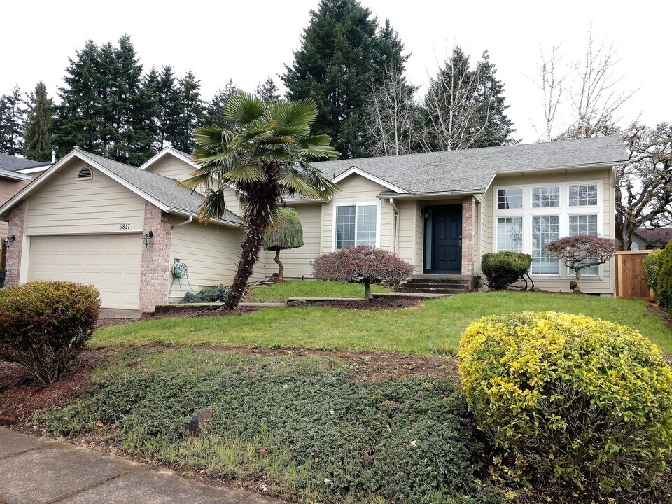 5817 Cobalt Loop SE in Salem, OR - Building Photo