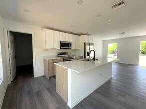382 McArthur Blvd in Lehigh Acres, FL - Building Photo - Building Photo