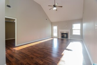 3626 Wind Ridge Ln in Bessemer, AL - Foto de edificio - Building Photo