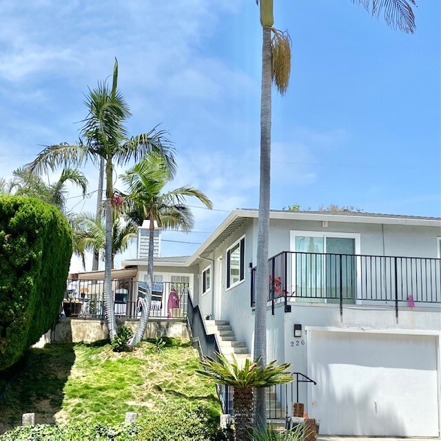 226 Avenida Pelayo, Unit A in San Clemente, CA - Foto de edificio - Building Photo