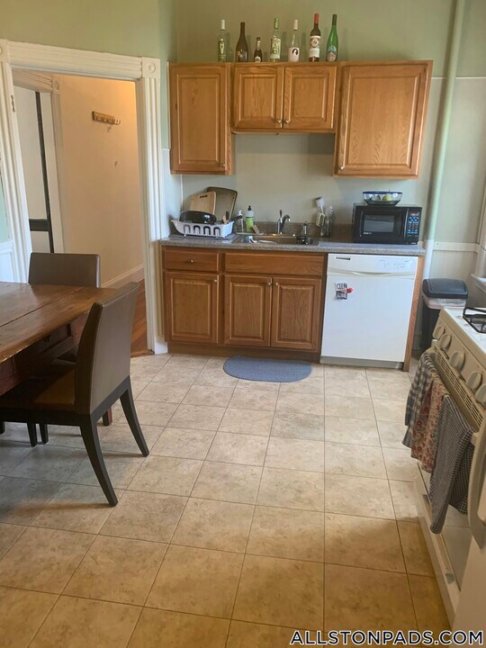 72 Empire St-Unit -2 in Boston, MA - Building Photo