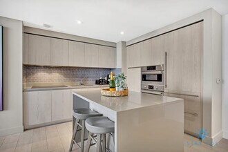 4010 S Ocean Dr in Hollywood, FL - Building Photo - Building Photo