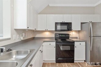 2120 Persimmon Ridge Dr in Raleigh, NC - Building Photo - Building Photo