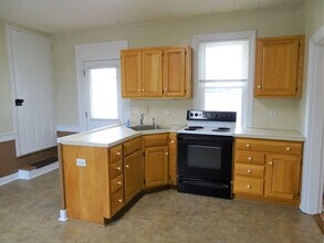 145 E Main St in Leola, PA - Building Photo - Building Photo