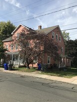 9 Asnuntuck St, Unit 9 in Enfield, CT - Building Photo
