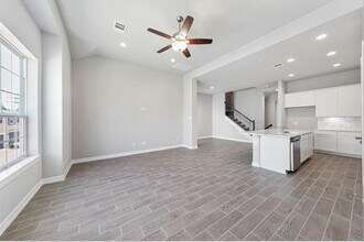 11013 Cres Light Way in Houston, TX - Building Photo - Building Photo