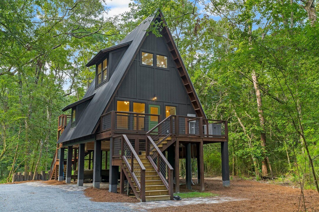 493 Choctawhatchee River Rd in Ponce De Leon, FL - Building Photo